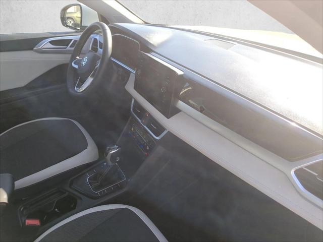 2026 Volkswagen Taos SE