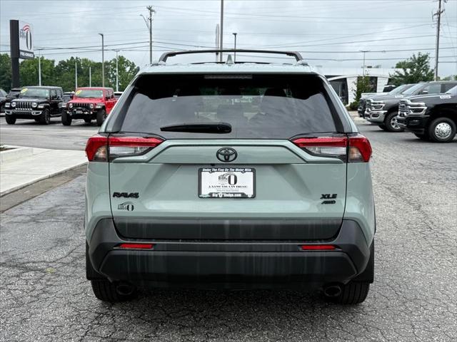 2022 Toyota RAV4 XLE Premium
