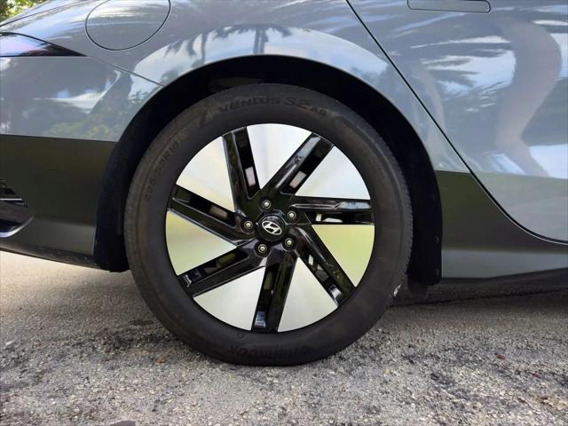 2024 Hyundai IONIQ 6 SE