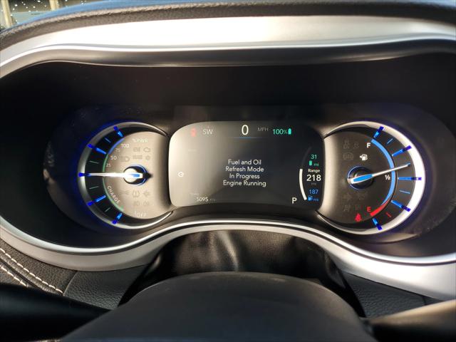2025 Chrysler Pacifica Hybrid Premiuim S Appearance Package