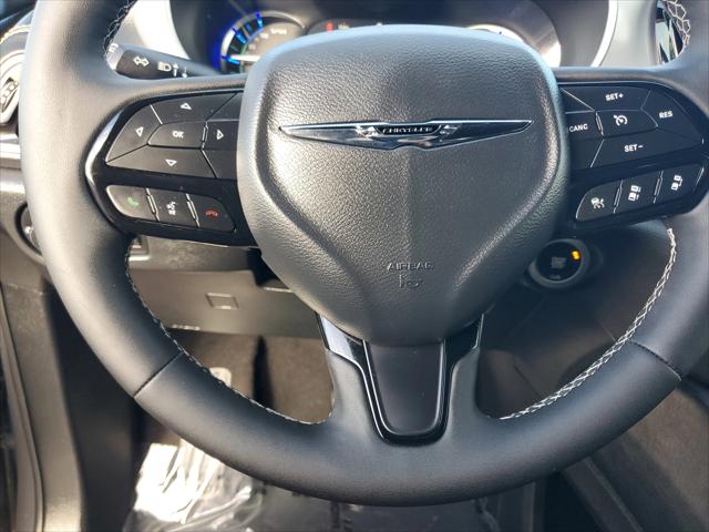 2025 Chrysler Pacifica Hybrid Premiuim S Appearance Package