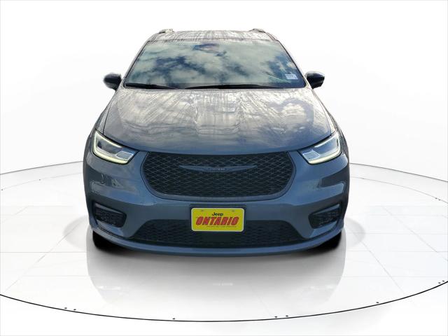 2025 Chrysler Pacifica Hybrid Premiuim S Appearance Package