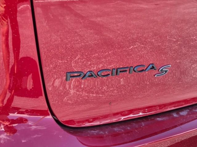 2027 Chrysler Pacifica Limited