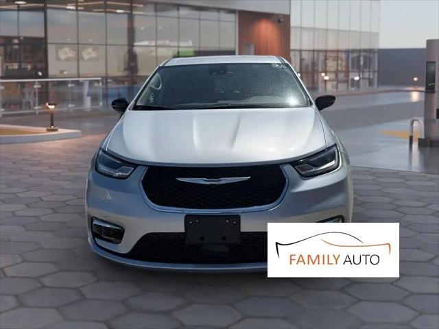 2024 Chrysler Pacifica Hybrid Select