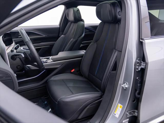2025 Cadillac iQ Luxury 3 RWD