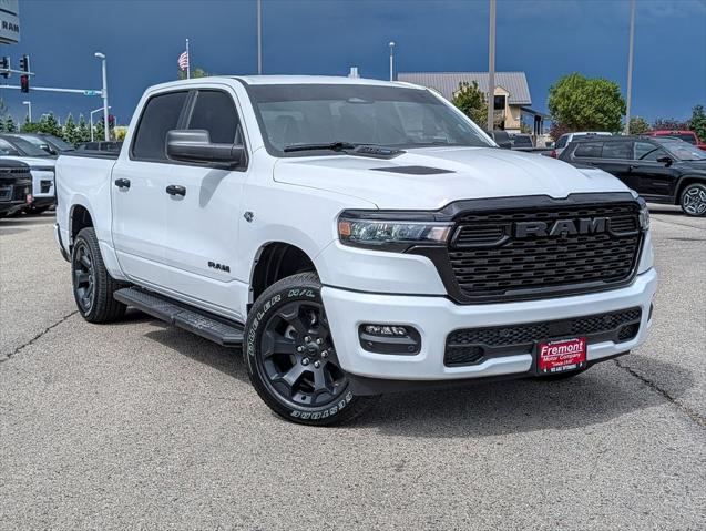 2026 RAM 1500 RAM 1500 EXPRESS CREW CAB 4X4 57 BOX