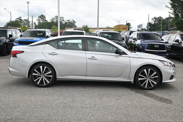 2022 Nissan Altima SR FWD