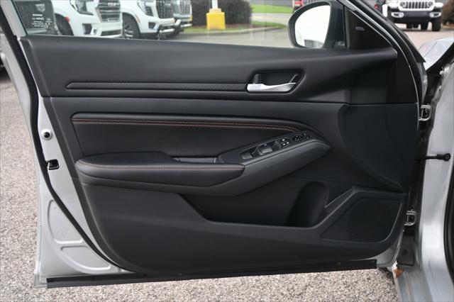 2022 Nissan Altima SR FWD