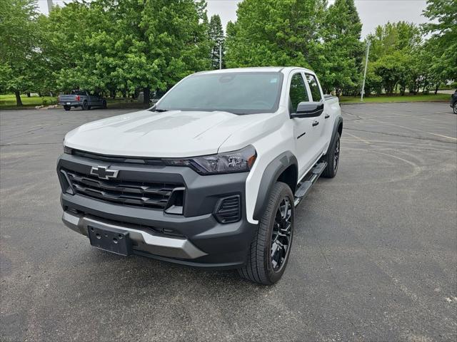 2023 Chevrolet Colorado 4WD Crew Cab Short Box Trail Boss