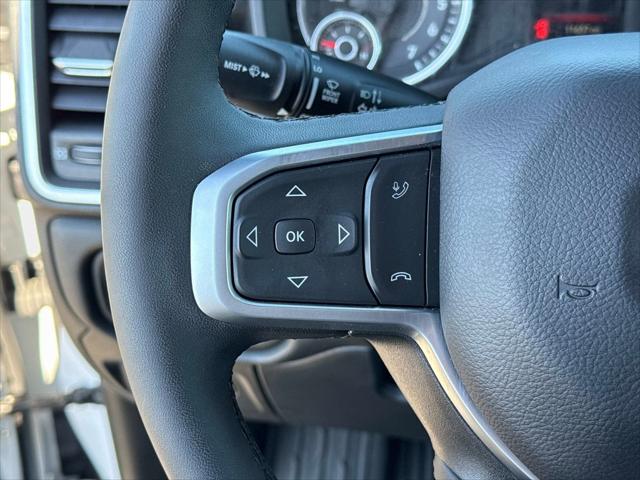 2025 Ram 1500 Big Horn Crew Cab 4x4 5'7" Box