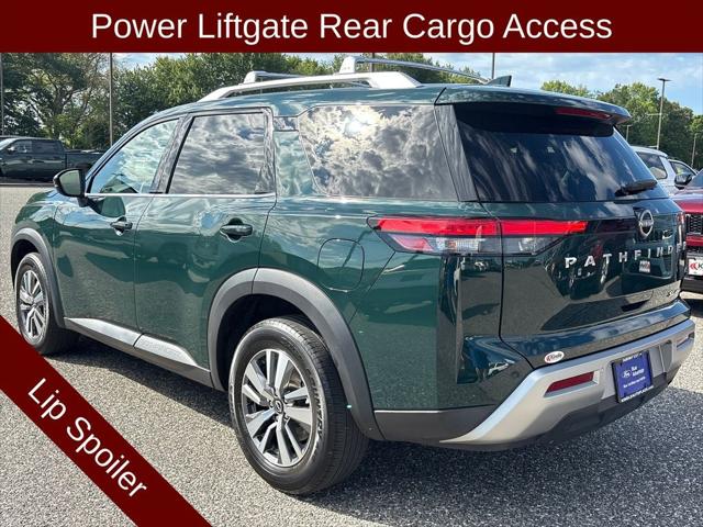 2023 Nissan Pathfinder SL 4WD
