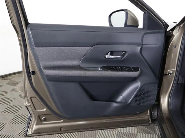 2025 Nissan Kicks SV FWD
