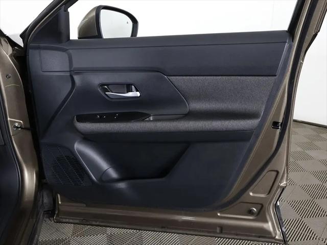 2025 Nissan Kicks SV FWD