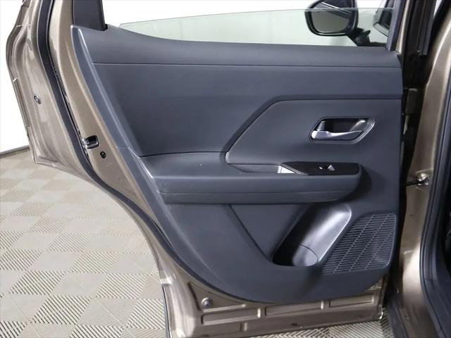 2025 Nissan Kicks SV FWD