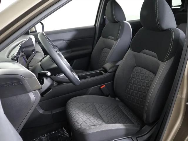 2025 Nissan Kicks SV FWD