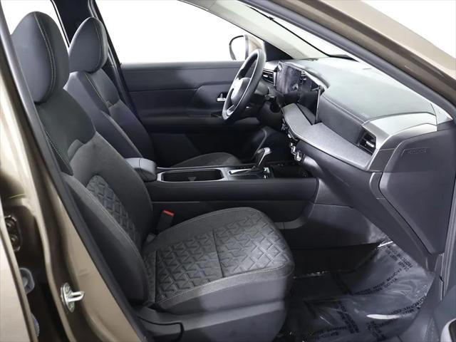 2025 Nissan Kicks SV FWD