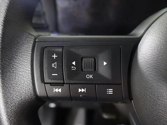2025 Nissan Kicks SV FWD