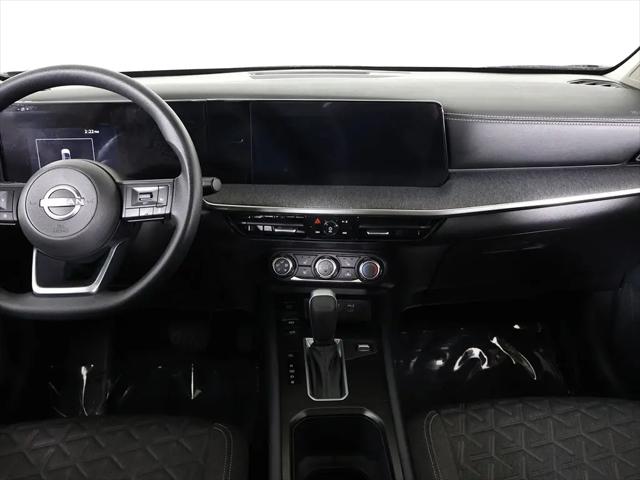 2025 Nissan Kicks SV FWD
