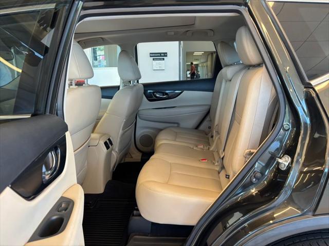 2017 Nissan Rogue SL