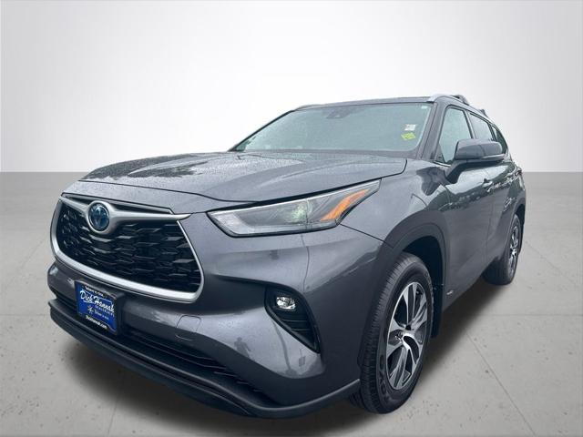 2022 Toyota Highlander Hybrid XLE