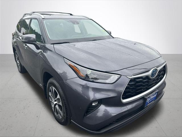 2022 Toyota Highlander Hybrid XLE