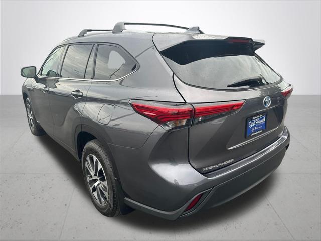 2022 Toyota Highlander Hybrid XLE