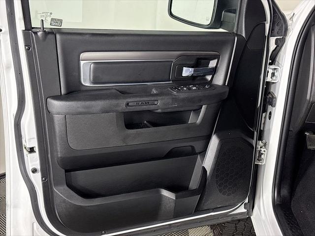 2023 Ram 1500 Classic Warlock Quad Cab 4x4 6'4" Box