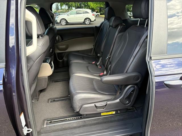 2025 Kia Carnival MPV LXS