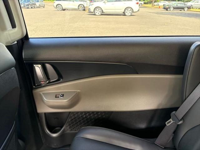 2025 Kia Carnival MPV LXS
