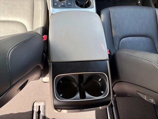 2025 Kia Carnival MPV LXS