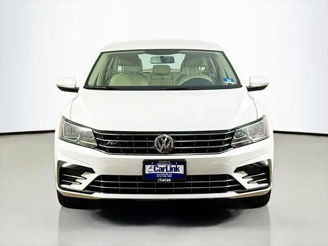 2017 Volkswagen Passat 1.8T R-Line
