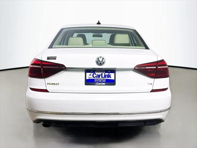 2017 Volkswagen Passat 1.8T R-Line