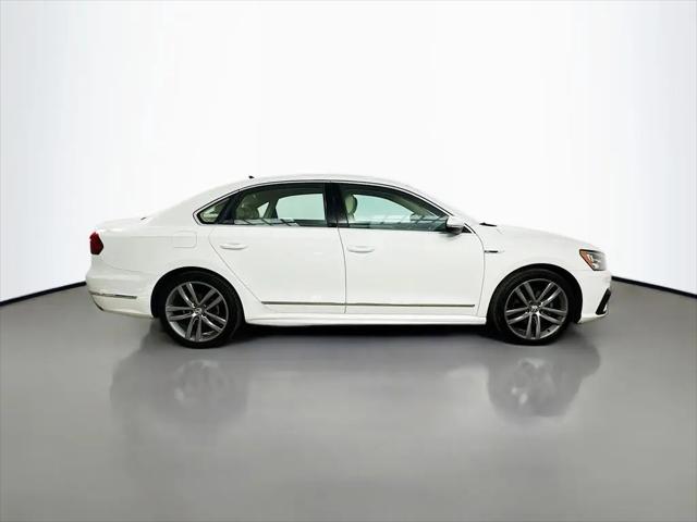 2017 Volkswagen Passat 1.8T R-Line