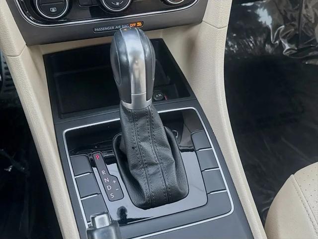 2017 Volkswagen Passat 1.8T R-Line