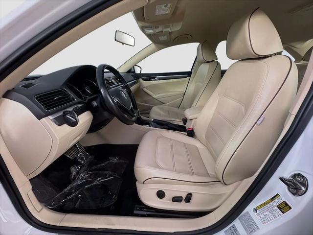 2017 Volkswagen Passat 1.8T R-Line