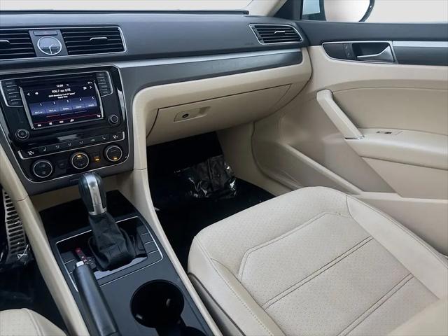 2017 Volkswagen Passat 1.8T R-Line