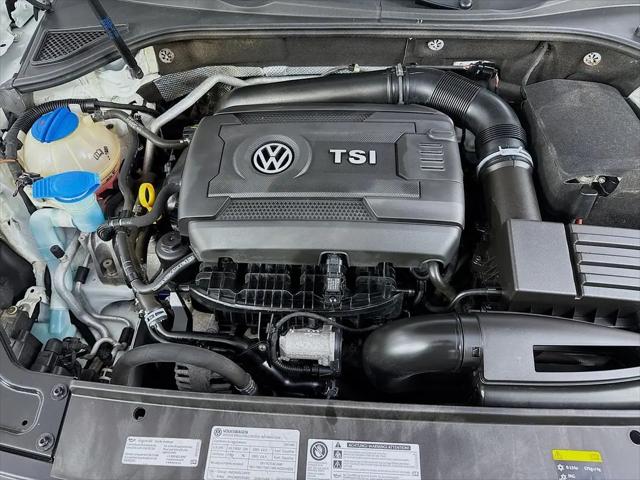 2017 Volkswagen Passat 1.8T R-Line