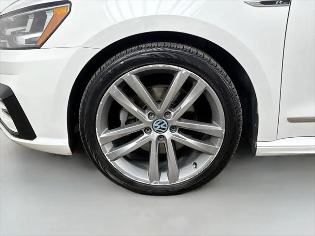 2017 Volkswagen Passat 1.8T R-Line