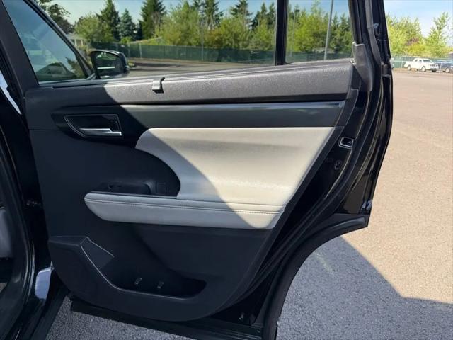 2021 Toyota Highlander Hybrid XLE