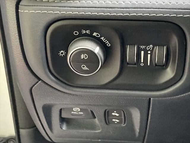 2022 Ram 1500 Limited Crew Cab 4x2 5'7" Box