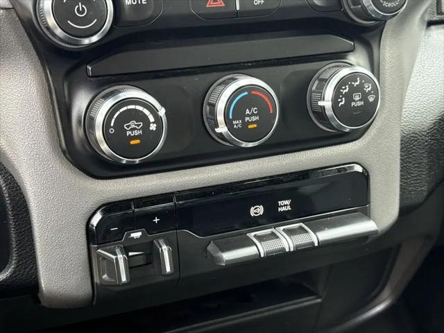 2024 Ram 3500 Big Horn Crew Cab 4x4 8' Box