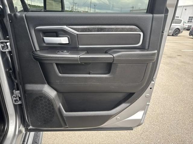 2024 Ram 3500 Big Horn Crew Cab 4x4 8' Box