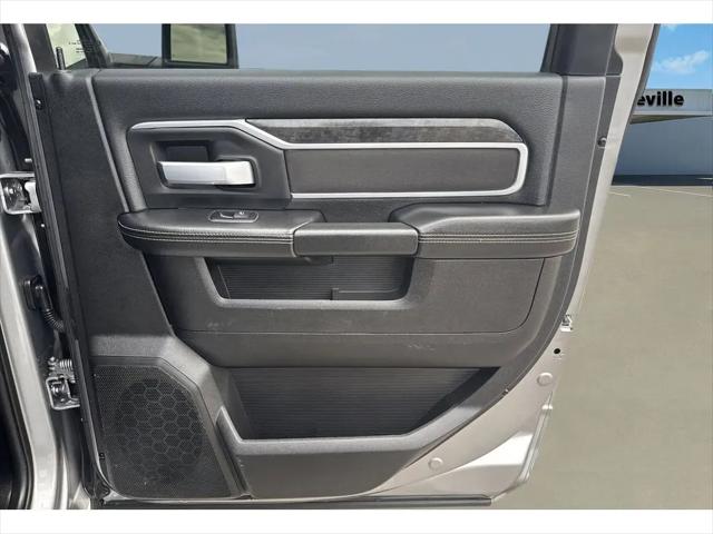 2024 Ram 3500 Big Horn Crew Cab 4x4 8' Box