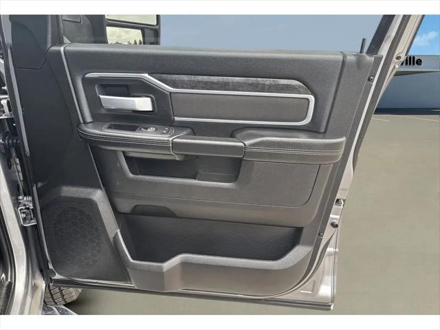 2024 Ram 3500 Big Horn Crew Cab 4x4 8' Box