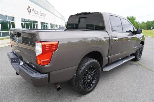 2017 Nissan Titan SL