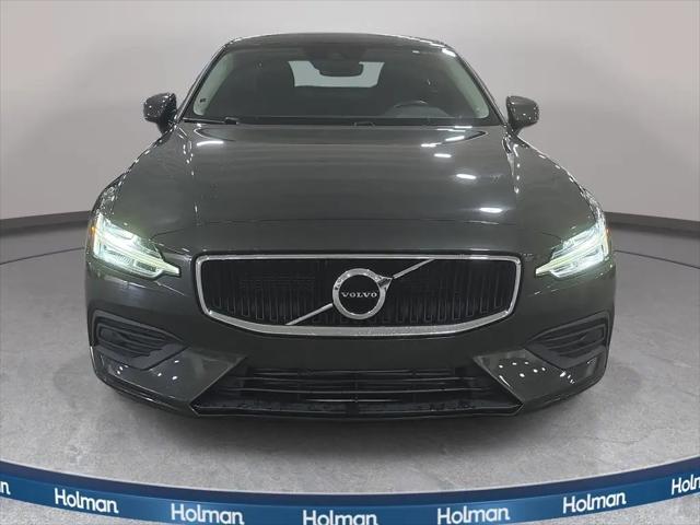 2020 Volvo S60 T6 Momentum