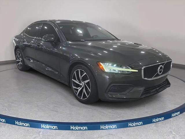 2020 Volvo S60 T6 Momentum