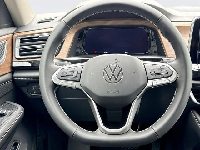 2026 Volkswagen Atlas SE with Technology