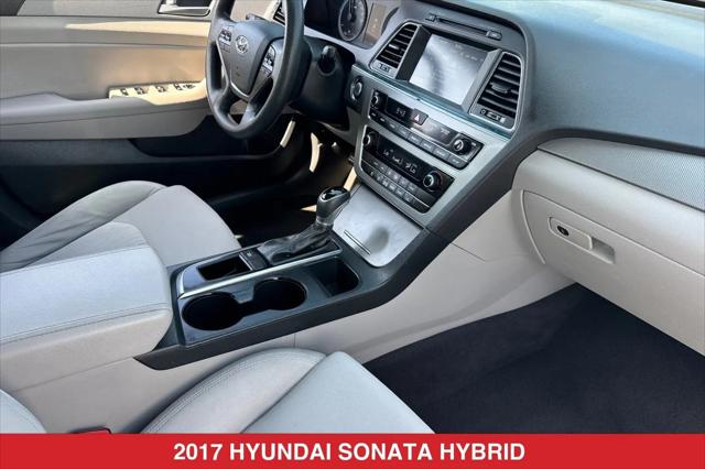 2017 Hyundai Sonata Hybrid SE