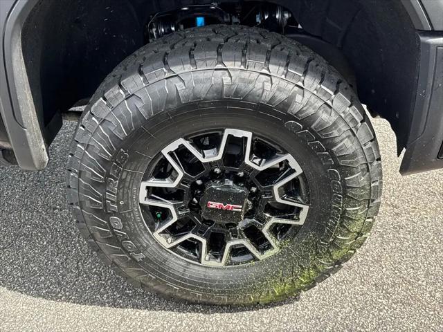 2026 GMC Sierra 2500HD Crew Cab, Standard Bed, AT4X, 4WD